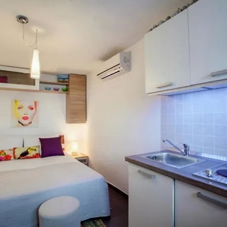 Apartment Honey *