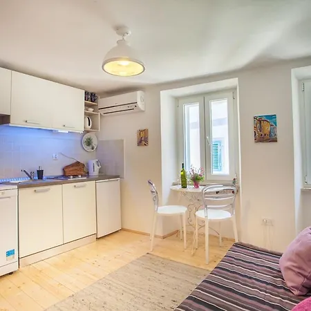 Apartment Honey Cres