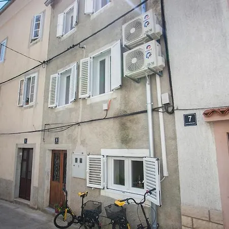 Honey Apartment *